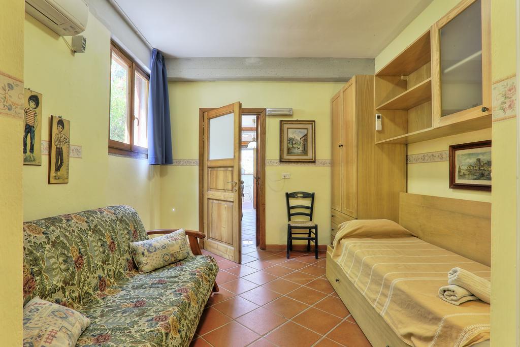 Residence Vacanza Mare Marina di Campo Eksteriør billede