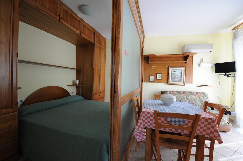 Residence Vacanza Mare Marina di Campo Eksteriør billede